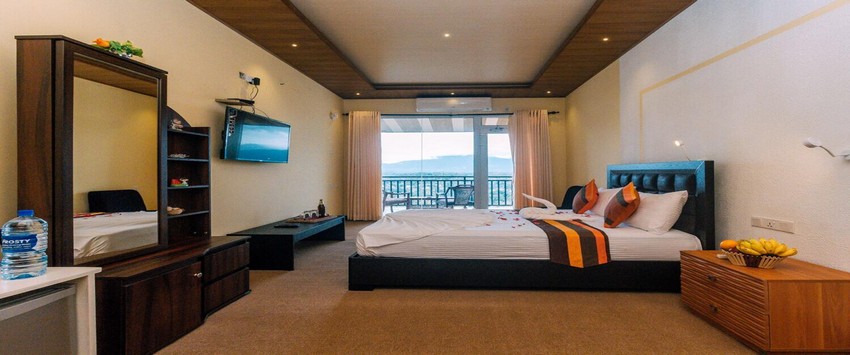 Deluxe Double Room with Mountain View