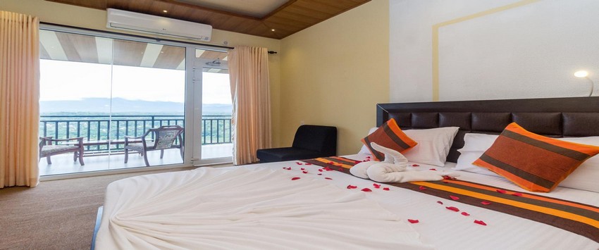 Deluxe Double Room with Mountain View